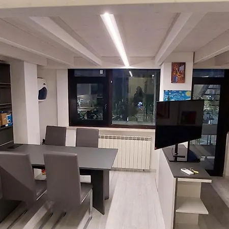 Arthome Apartment
