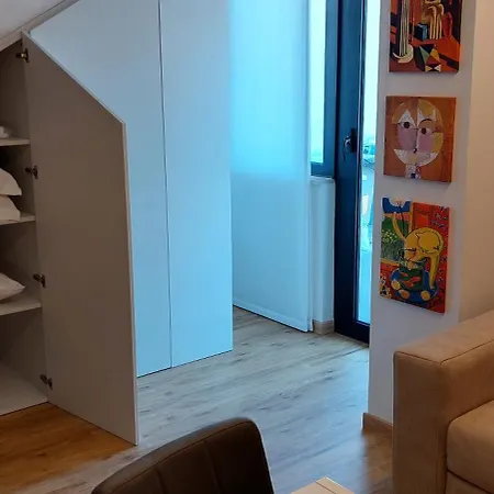 Arthome *